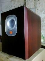 Loa siêu trầm JBL 835II